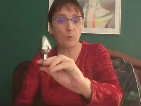 Snapshot of mymybebe chatting on 10-23-25, 12:37 mymybebe online show from 10-23-25, 12:37
