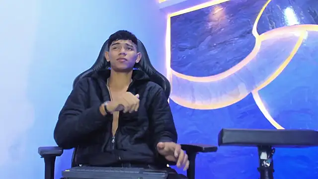 Sex Boy 33  online show from 11-26-25, 06:03