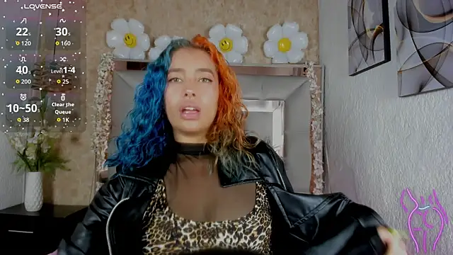 Snapshot of Cristall_ravven chatting on 11-20-25, 03:01 Cristall ravven online show from 11-20-25, 03:01