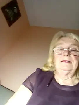 Snapshot of AmyLove353 chatting on 10-27-25, 09:19 AmyLove353 online show from 10-27-25, 09:19