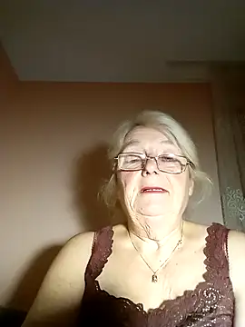 Snapshot of AmyLove353 chatting on 10-29-25, 10:33 AmyLove353 online show from 10-29-25, 10:33