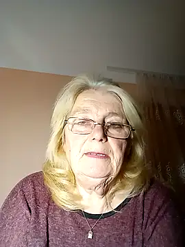 Snapshot of AmyLove353 chatting on 10-30-25, 10:21 AmyLove353 online show from 10-30-25, 10:21