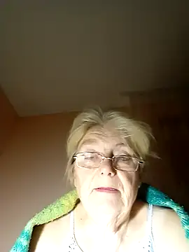 Snapshot of AmyLove353 chatting on 11-07-25, 04:23 AmyLove353 online show from 11-07-25, 04:23