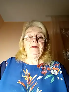 Snapshot of AmyLove353 chatting on 11-19-25, 08:42 AmyLove353 online show from 11-19-25, 08:42