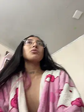 Violeet-Smith online show from 11-16-25, 10:48