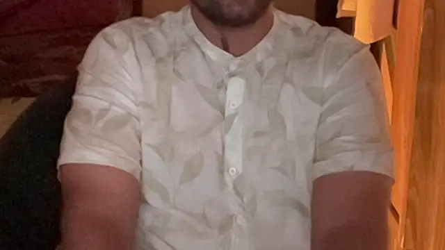 Snapshot of MakeMeAwareAah chatting on 10-22-25, 03:45 MakeMeAwareAah online show from 10-22-25, 03:45