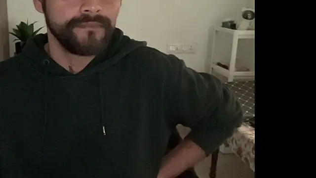 Snapshot of MakeMeAwareAah chatting on 12-15-25, 03:44 MakeMeAwareAah online show from 12-15-25, 03:44