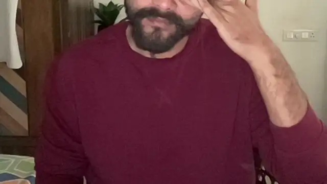 Snapshot of MakeMeAwareAah chatting on 12-23-25, 04:43 MakeMeAwareAah online show from 12-23-25, 04:43