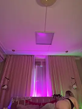 Snapshot of HugeBoobsAlice chatting on 11-01-25, 01:57 HugeBoobsAlice online show from 11-01-25, 01:57