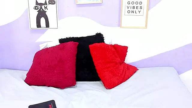 Snapshot of VIOLETA-28 chatting on 10-31-25, 02:07 VIOLETA-28 online show from 10-31-25, 02:07