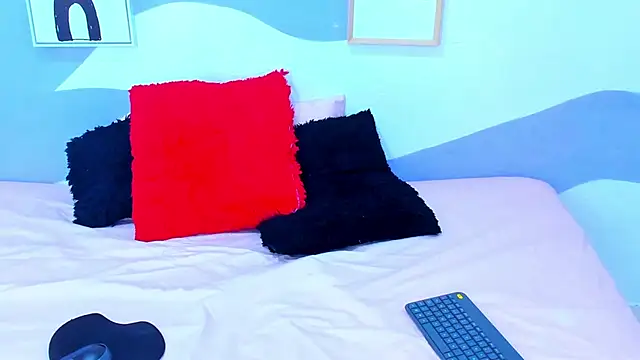 Snapshot of VIOLETA-28 chatting on 11-26-25, 01:45 VIOLETA-28 online show from 11-26-25, 01:45