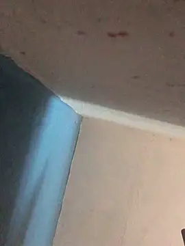 Snapshot of eujamiii chatting on 10-21-25, 11:44 eujamiii online show from 10-21-25, 11:44