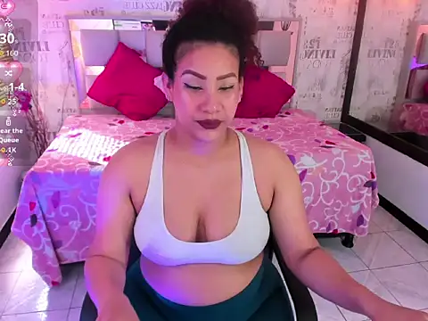 ROZZE MILA online show from 11-13-25, 01:10