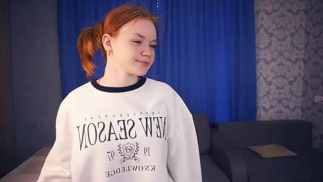 Snapshot of KarlynGow chatting on 12-02-25, 07:03 KarlynGow online show from 12-02-25, 07:03