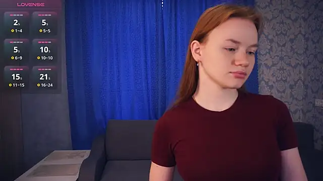 Snapshot of KarlynGow chatting on 12-16-25, 07:24 KarlynGow online show from 12-16-25, 07:24