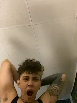 Snapshot of Abby_Evanns1 chatting on 11-27-25, 03:30 Abby Evanns1 online show from 11-27-25, 03:30