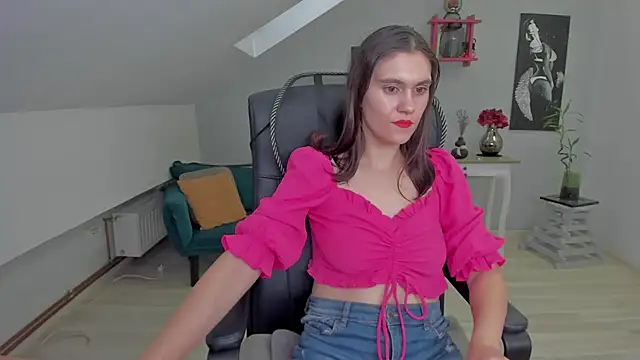 Snapshot of IzzyMonro chatting on 12-04-25, 07:06 IzzyMonro online show from 12-04-25, 07:06