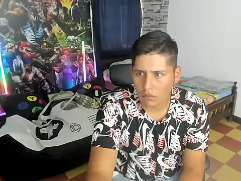 Snapshot of maiker_lozano_ chatting on 10-21-25, 06:52 maiker lozano online show from 10-21-25, 06:52