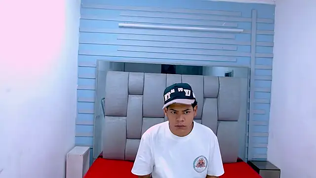 Yordi Alpha online show from 12-17-25, 12:11