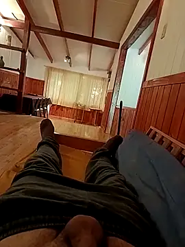 Snapshot of MFUE2020 chatting on 10-29-25, 07:59 MFUE2020 online show from 10-29-25, 07:59