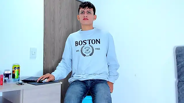 Nicolas Torres  online show from 11-01-25, 02:35