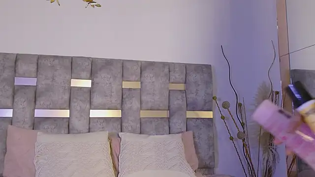 Karina Wong online show from 11-01-25, 07:27