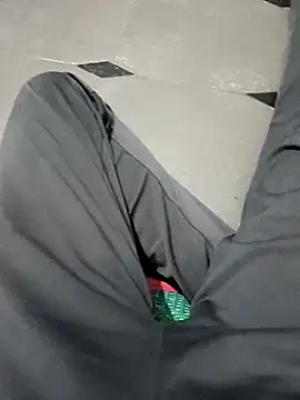 Snapshot of naveen_3222 chatting on 11-12-25, 12:27 naveen 3222 online show from 11-12-25, 12:27