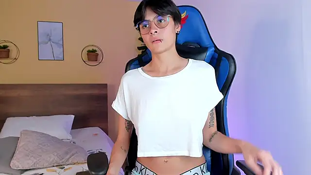 Snapshot of MartinnaGrecco chatting on 11-21-25, 08:29 MartinnaGrecco online show from 11-21-25, 08:29