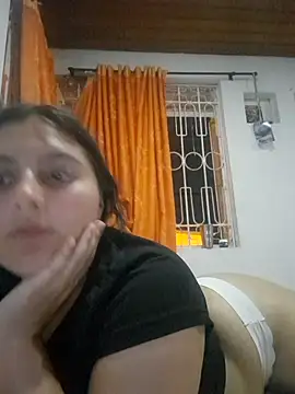 Layla Latina online show from 01-13-26, 01:55