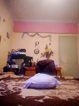 Snapshot of Mairi702 chatting on 11-07-25, 04:45 Mairi702 online show from 11-07-25, 04:45