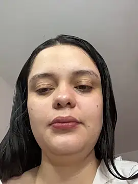 Snapshot of Selena_Roa chatting on 10-26-25, 12:11 Selena Roa online show from 10-26-25, 12:11