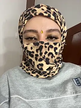 Snapshot of Selena_Roa chatting on 11-27-25, 02:41 Selena Roa online show from 11-27-25, 02:41