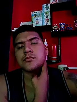 Snapshot of santi025 chatting on 10-21-25, 02:01 santi025 online show from 10-21-25, 02:01