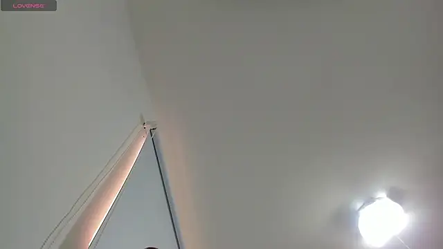 Snapshot of mirandaduboiss chatting on 11-12-25, 05:13 mirandaduboiss online show from 11-12-25, 05:13