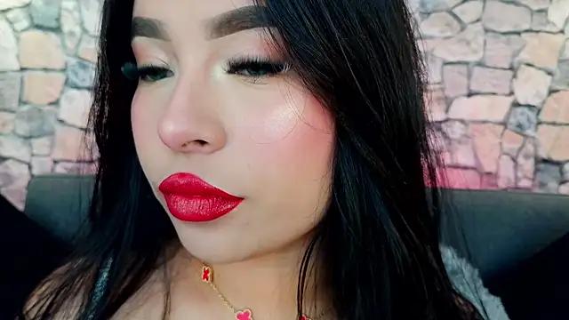 Snapshot of mia_roux1 chatting on 11-07-25, 05:35 mia roux1 online show from 11-07-25, 05:35