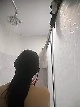 Chuchii05 online show from 10-26-25, 03:40