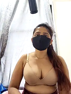 Snapshot of Bengoli_couple chatting on 12-15-25, 10:52 Bengoli couple online show from 12-15-25, 10:52