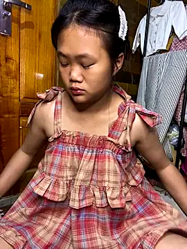 Snapshot of Junny211 chatting on 10-22-25, 06:46 Junny211 online show from 10-22-25, 06:46
