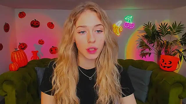 sassy cutie online show from 11-04-25, 06:01