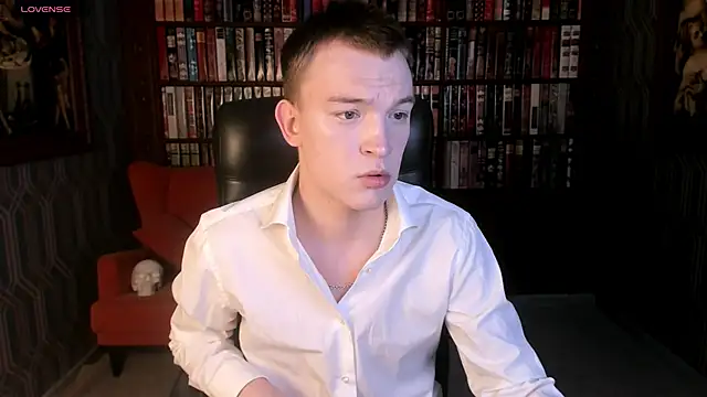 Snapshot of Derek_Banville chatting on 11-14-25, 08:07 Derek Banville online show from 11-14-25, 08:07