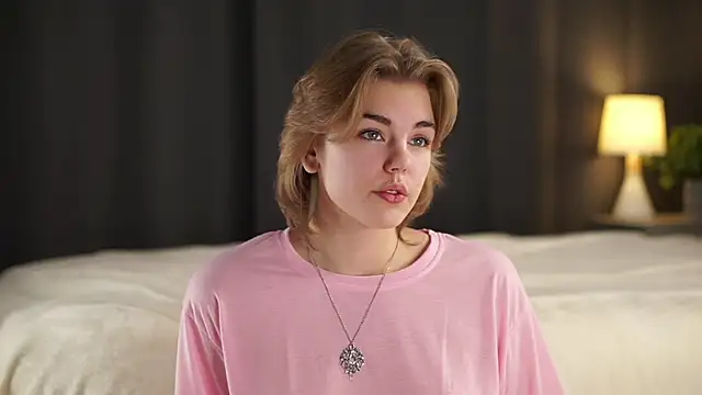 Snapshot of MelodyBaur chatting on 11-08-25, 12:38 MelodyBaur online show from 11-08-25, 12:38