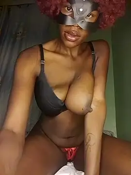 Snapshot of Elihle96 chatting on 10-27-25, 04:00 Elihle96 online show from 10-27-25, 04:00