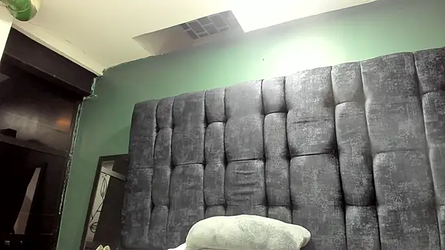 Snapshot of Alice__Morgan_ chatting on 11-01-25, 12:07 Alice Morgan online show from 11-01-25, 12:07