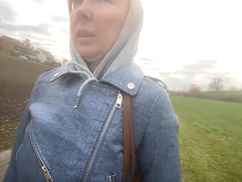 Snapshot of JeniJansi chatting on 10-30-25, 02:51 JeniJansi online show from 10-30-25, 02:51