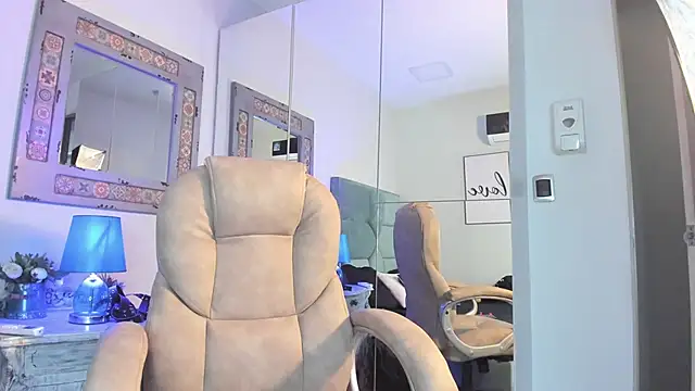 Snapshot of Mr_Strike chatting on 11-30-25, 03:32 Mr Strike online show from 11-30-25, 03:32