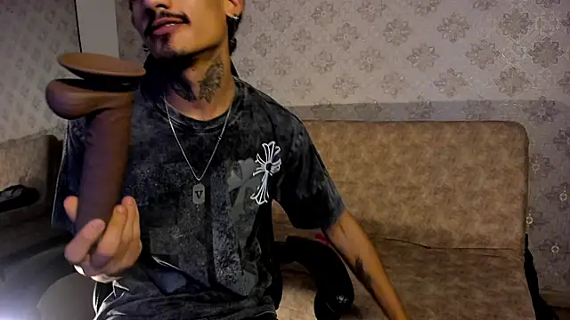 Snapshot of Mr_Strike chatting on 12-03-25, 03:14 Mr Strike online show from 12-03-25, 03:14