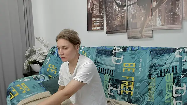 Snapshot of Tenderly_Sophie chatting on 11-07-25, 02:22 Tenderly Sophie online show from 11-07-25, 02:22