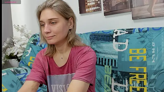 Tenderly Sophie online show from 02-01-26, 01:37