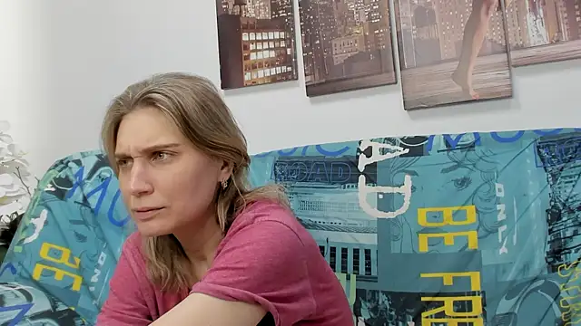 Tenderly Sophie online show from 02-22-26, 01:29