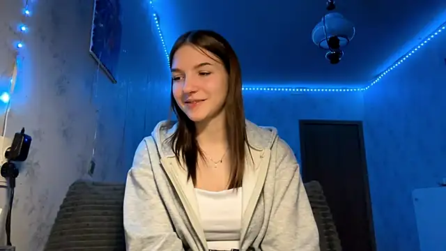 Snapshot of Beauty_miIa chatting on 10-29-25, 04:53 Beauty miIa online show from 10-29-25, 04:53